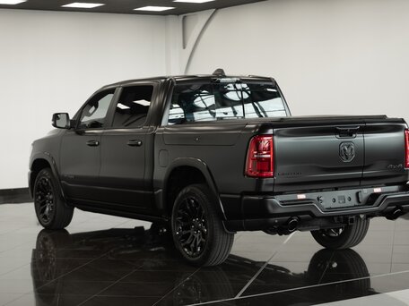 2026 Ram 1500 Crew Cab V Рестайлинг, чёрный, 9750000 рублей, вид 4
