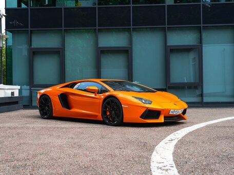 2013 Lamborghini Aventador LP700-4 I, оранжевый, 18500000 рублей, вид 4
