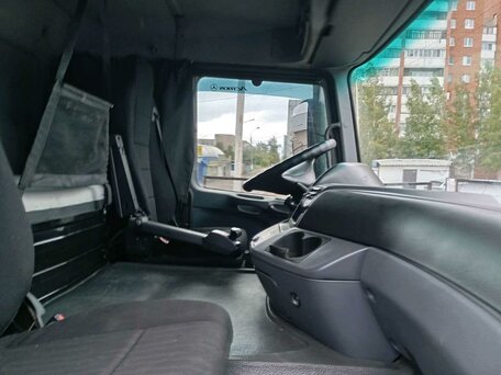 2016 Mercedes-Benz Actros, красный, 3399000 рублей, вид 5