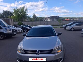 2013 Volkswagen Jetta VI, серебристый, 942000 рублей, вид 2