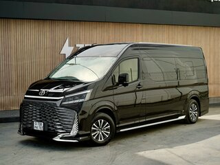 Toyota HiAce H300