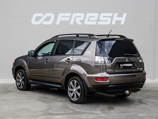 2010 Mitsubishi Outlander II Рестайлинг, коричневый, 1100000 рублей, вид 2