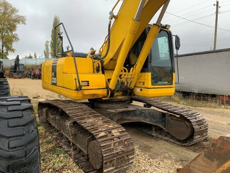 2019 Komatsu PC220-8, жёлтый, 6900000 рублей, вид 3