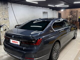 2020 BMW 7 серии Long 750Ld xDrive VI (G11/G12) Рестайлинг, серый, 8600000 рублей, вид 5