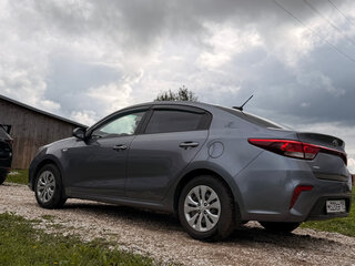 2018 Kia Rio IV, серый, 1250000 рублей, вид 3