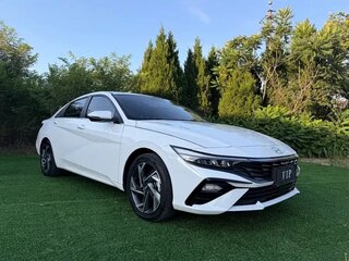2023 Hyundai Elantra VII (CN7) Рестайлинг, белый, 1624000 рублей, вид 3