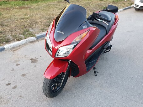 2013 Honda Forza, красный, 333999 рублей, вид 1