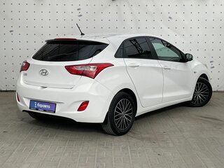 2012 Hyundai i30 II, белый, 935000 рублей, вид 4