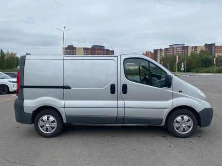 2006 Opel Vivaro, серебристый, 880000 рублей, вид 3