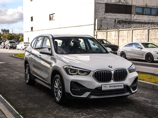 2021 BMW X1 20i xDrive II (F48) Рестайлинг, белый, 3499000 рублей, вид 5