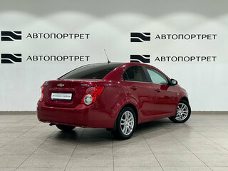 2013 Chevrolet Aveo II, красный, 499000 рублей, вид 5