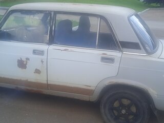 1987 Lada (ВАЗ) 2105 5-speed, белый, 50000 рублей, вид 4