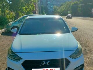2018 Hyundai Solaris II, белый, 950000 рублей, вид 2