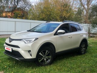 2017 Toyota RAV4 IV (XA40) Рестайлинг, белый, 2535000 рублей, вид 1