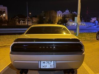 2014 Dodge Challenger III Рестайлинг, серый, 2400000 рублей, вид 3