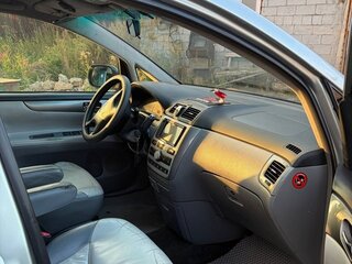 2002 Toyota Avensis Verso I, серебристый, 750000 рублей, вид 4