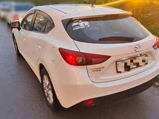 2013 Mazda 3 III (BM), белый, 1000000 рублей, вид 3