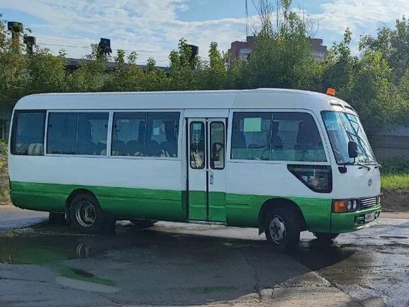 2003 Toyota Coaster, белый, 1650000 рублей