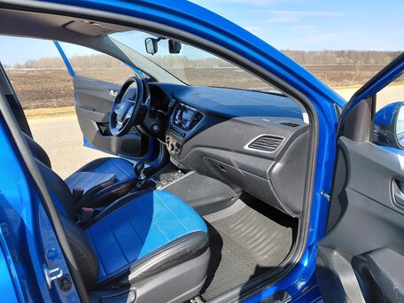 2017 Hyundai Solaris II, синий, 900000 рублей, вид 5