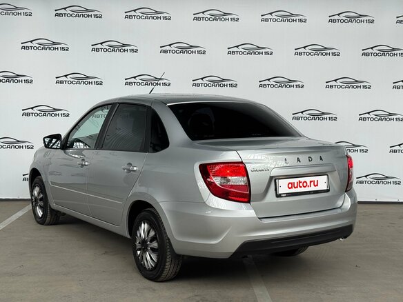 2022 Lada (ВАЗ) Granta I Рестайлинг, серебристый, 699000 рублей - вид 2