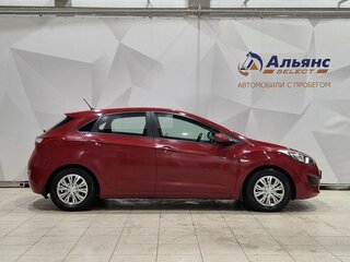 2013 Hyundai i30 II, красный, 830000 рублей, вид 2