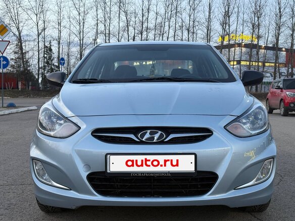 2013 Hyundai Solaris I, серый, 540000 рублей