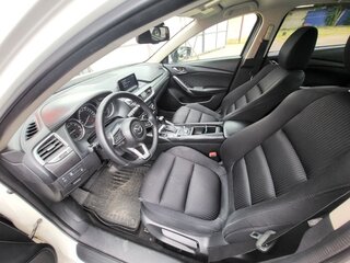 2018 Mazda 6 III (GJ) Рестайлинг, белый, 1350000 рублей, вид 5