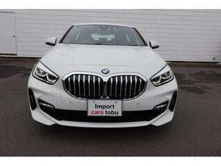 2020 BMW 1 серии 118i III (F40), белый, 1300000 рублей, вид 2