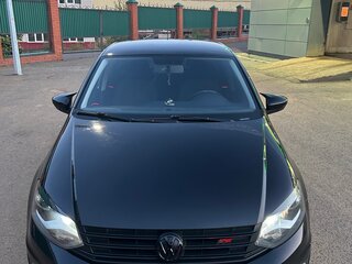 2018 Volkswagen Polo V Рестайлинг, чёрный, 970000 рублей, вид 3