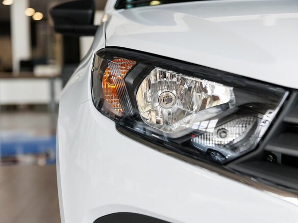 2026 Lada (ВАЗ) Granta I Рестайлинг, белый - вид 21