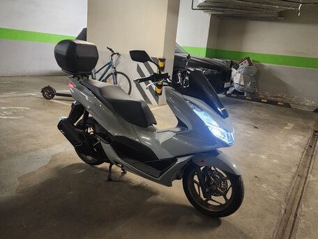 2024 Honda PCX 160, серый, 415000 рублей, вид 3