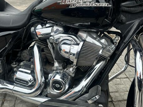 2018 Harley-Davidson CVO Street Glide, чёрный, 1426469 рублей, вид 3