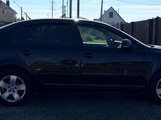 2010 Skoda Octavia II (A5) Рестайлинг, чёрный, 400000 рублей, вид 4