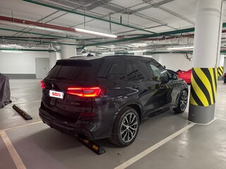 2021 BMW X5 40i IV (G05/G18), чёрный, 8300000 рублей, вид 4