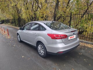 2016 Ford Focus III Рестайлинг, серебристый, 1200000 рублей, вид 4