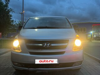 2009 Hyundai Grand Starex I, серебристый, 940000 рублей, вид 4