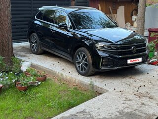 2025 Volkswagen Touareg III Рестайлинг, чёрный, 8450000 рублей, вид 1