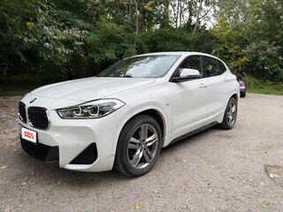 2020 BMW X2 sDrive18i I (F39), белый, 2700000 рублей, вид 1