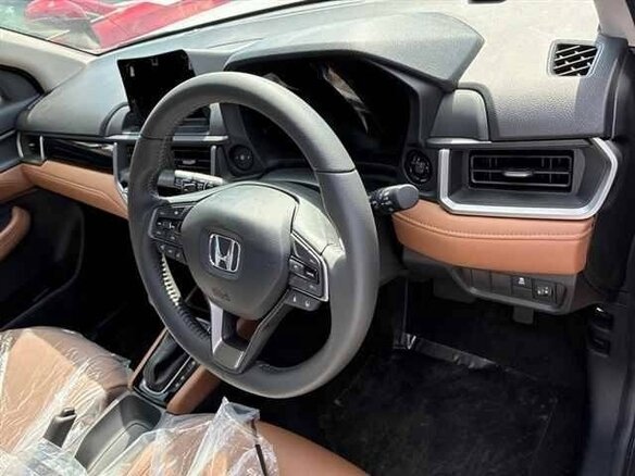 2026 Honda WR-V III, красный - вид 5