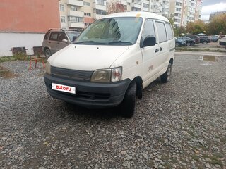 2000 Toyota Town Ace Noah III, белый, 490000 рублей, вид 1