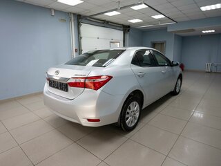 2013 Toyota Corolla XI (E160, E170, E180), серебристый, 1149000 рублей, вид 4