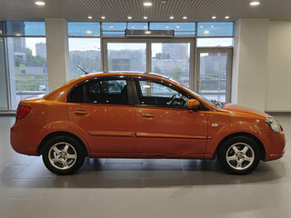 2010 Kia Rio II Рестайлинг, оранжевый, 420000 рублей, вид 4