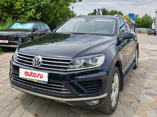 2016 Volkswagen Touareg II Рестайлинг, синий, 3425000 рублей, вид 3