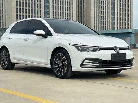 2022 Volkswagen Golf VIII, белый, 2300000 рублей, вид 3