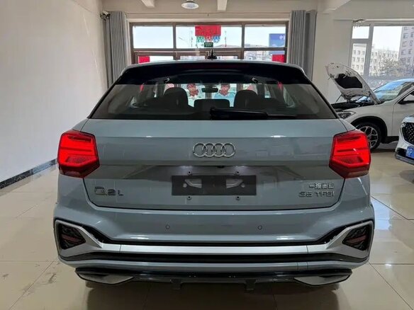 2022 Audi Q2 L 35 TFSI I Рестайлинг, серый, 1570005 рублей - вид 4