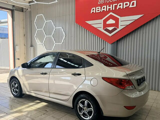 2013 Hyundai Solaris I, бежевый, 709000 рублей, вид 5