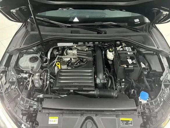 2023 Audi A3 Sportback 35 TFSI IV (8Y), зелёный, 2129000 рублей - вид 21