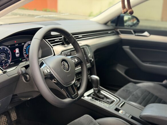2015 Volkswagen Passat B8, синий - вид 17