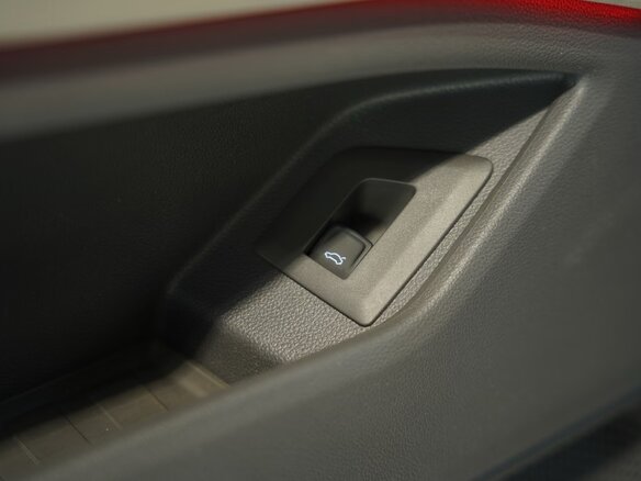 2023 Volkswagen Multivan T7, чёрный, 4790007 рублей - вид 23