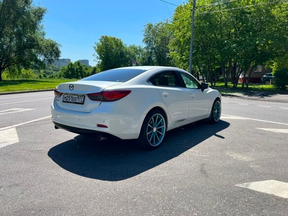 2014 Mazda 6 III (GJ), белый, 1390000 рублей - вид 3